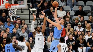 SPURS GAMEDAY: Climb gets steeper as Silver and Black open four-game trip