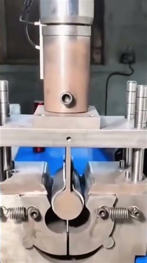 Hydraulic Pipe Forming and Die Pressing Process