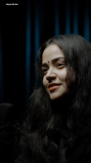 मोहब्बत में एक ही शख्स के लिए पागल होना ? ❤️🤗 #sad #shayari #shorts