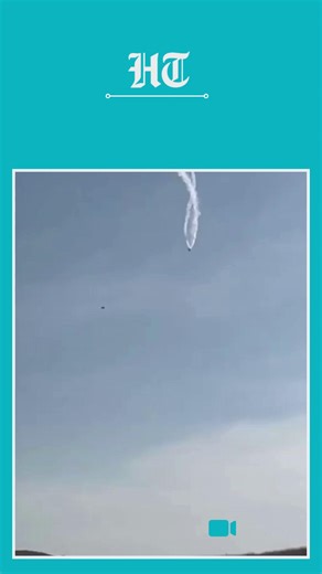 #WATCH | Visuals circulating on social media showed a Turkish military cargo plane crashing in Georgia, killing twenty soldiers, as investigators scramble to determine the cause. The C-130 aircraft had taken off from Azerbaijan for Turkey and went down in Georgia. More details 🔗 https://www.hindustantimes.com/world-news/turkish-plane-crash-in-georgia-caught-on-cam-video-all-20-onboard-dead-watch-video-101762930885451.html?utm_source=hootsuite&utm_medium=&utm_term=&utm_content=&utm_campaign= | H