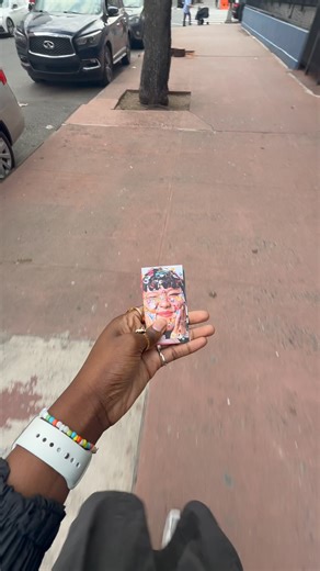 23K views · 101 reactions | Your business cards should work as hard as you do.  @patienceojionuka shows how easy it is to design and print pro-level cards with Canva—no graphic design degree needed. #CanvaPrint #CanvaBusinessCard | Canva | Facebook