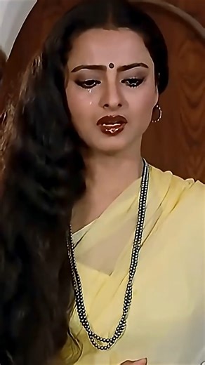 पुरानी यादों में खोकर..🥹Rekha की आंखें नम हो गईं, और Amitabh Bachchan को याद कर tadap उठी😭💔 #shorts