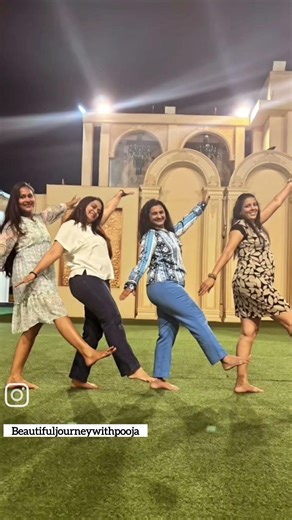 Idea for group poses 💖 #shorts #friends #viral #shorts #pose #friends #trending #group #ytshorts