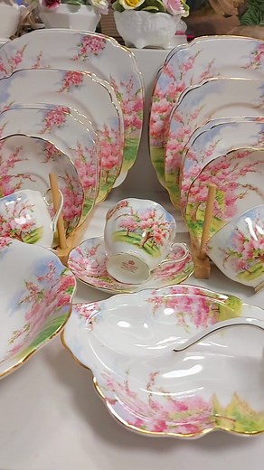 What is the history of Royal Albert Blossom Time china? "On a spring morning in 1933, G. R. Palmeter left a meeting of the Apple Blossom Committee at the Cornwallis Inn to purchase china from a representative of the Royal Albert China of England. While there, he asked the salesman about creating a pattern called "Blossom Time", to tie in with the Apple Blossom Festival. | Cristy Japan Surplus
