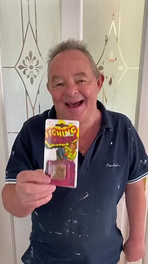 Itching Powder Prank: How to Pull Off the Best Gags