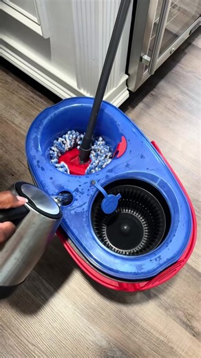 I love these Dollar tree bleach tablets, I’m never using liquid bleach anymore, I was sick of getting bleach on my clothes from cleaning, these bleach tablets are so neat and clean.#dollartreeshopping#dollartreemusthaves#cleantok#fyp#cleaningtiktok