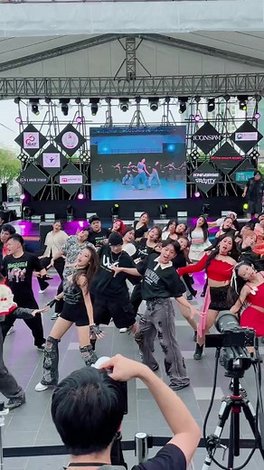 Random Dance Tutorial with PiXXiE feat. Pixxie | TPOP Fun Space