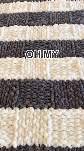 I love love love this BIG beautiful color pattern blanket. I used 10 skeins and 40 beginning loops. Knit 5 purl 5 for about 8” to make a square. Changed color (full row of KNIT. And do the opposite. Very easy and so beautiful. #chunkyknitblanket #blanketpattern #tutorial #handmade #fingerknitting #softblanket #chunkyblanket #babyblanket #fluffyblanket #knitting #diychunkyblanket #blankets #bulkyarn