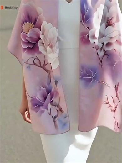 Tell China's story well through clothing; introduce Chinese civilization through apparel.