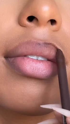 33K views · 337 reactions | Lipstick challenge tutorial ❤️ | Makeup and style | Facebook