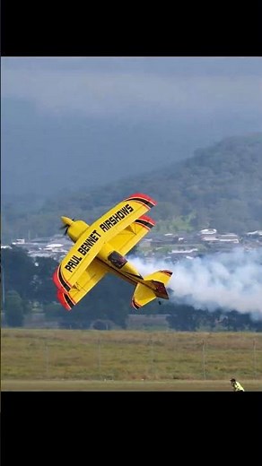 Wall of Fire at Wings over Shellharbour. Paul Bennet #aviation #aircraft #paulbennetairshows