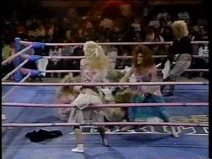 GLOW Street Strip Fight