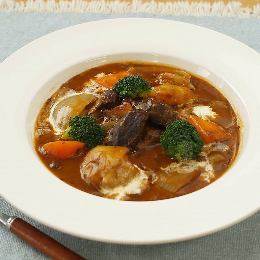 ルーは不要！手作り本格ビーフシチューのレシピ＆人気アレンジ7選 - macaroni