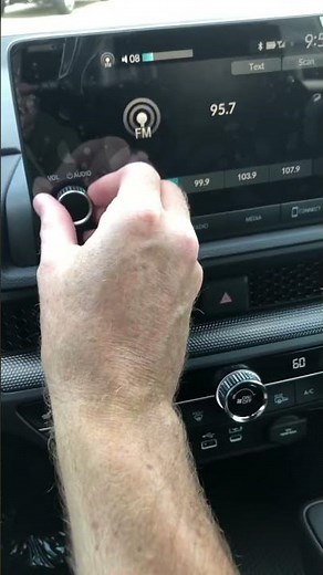 How To Listen To The Radio In The 2023 Honda CR-V Withput Starting The Engine
