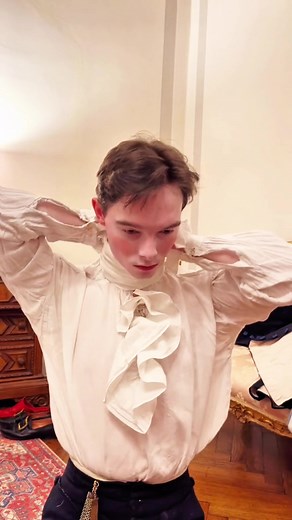 Get Ready With Me; 1770s Evening Edition #GRWM #fashionhistory #fashion #Georgian #bespoke