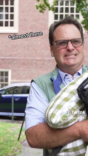 welcome to harvard 🎉🥳#freshmen #harvardcollege #moveinday #fyp