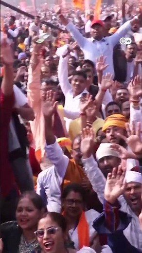 Five Lakh Voices Chant the Gita in Kolkata