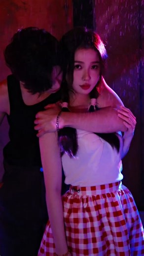 Marchella on Instagram: "#SpeedAndLove couple 🔥♥️ Casts: Esther Yu Shuxin as Jiang Mu and He Yu as Jin Zhao Cr. #Iqiyi (original pictures) Native Title: 双轨 Also Known As: Double Track , Shuang Gui , Star Trails , 雙軌 Director: Yu Chung Chung Screenwriter & Director: Zhao Xiao Lei Genres: Action, Romance Episodes: 29 Aired: Dec 12, 2025 - Dec 28, 2025 Original Network: iQiyi Synopsis: Before the age of nine, Jiang Mu lived a sheltered and pampered life as the beloved little sister, while Jin Zhao