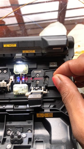 How to Splicing Fiber Optic Cables Like a Pro | Fujikura 33S Tutorial
