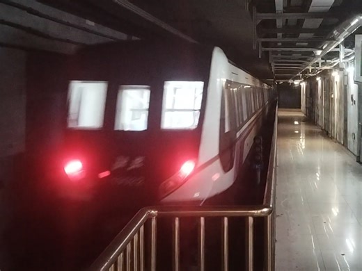 北京地铁19号线19022新宫出站折返
