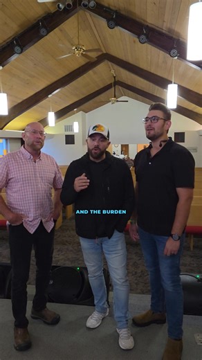 Who remembers this classic? 👏🏼 “At The Cross” #hymns #singing #christianmusic | Divinity Music