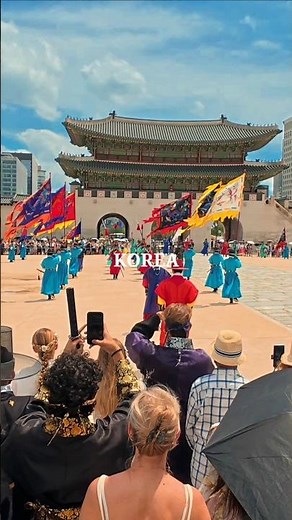 몰려드는 외국인 인파, 서울 경복궁 산책 Seoul Gyeongbokgung Palace Walking Tour with Various Hanbok Options