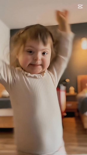 519K views · 9.8K reactions | Kiedy usłyszałam „zespół Downa”, mój świat się zatrzymał. Myślałam, że to mnie przerośnie. A potem spojrzałam w jej oczy i strach zaczął zamieniać się w miłość, której wtedy nawet nie potrafiłam sobie wyobrazić. | Inka Pralinka - Oczami Rodziców | Facebook