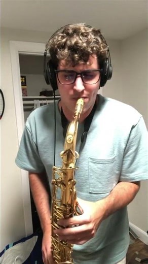 Fallin' Alicia Keys with a saxophone solo!