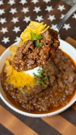 My award-winning Texas Chili 🌶️🏆 (and NO, it doesn’t need beans) #texas #chili #texaschili #recipe | Married to BBQ