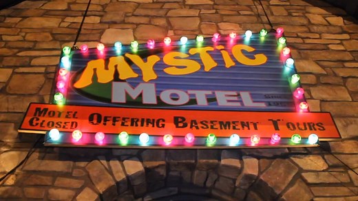 60K views · 73 reactions | Mystic Motel was a "homemade" dark ride and haunt built in a family house in Southern California! It was VERY impressive for a homebrew attraction! | Theme Park Review | Facebook