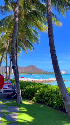 Waikiki beach #ALOHA #hawaii #waikiki | Hawaii Deluxe Travel