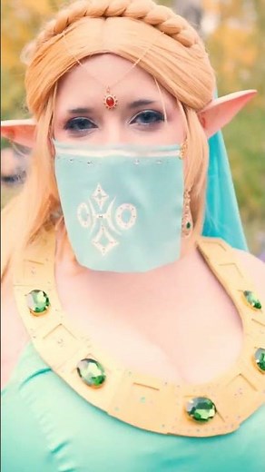 Come and dance with Belly Dancer Zelda! #cosplay found at Conichi!