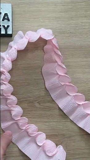 Crepe paper roses & how to make paper flower bouquet #tadiyideas #roses