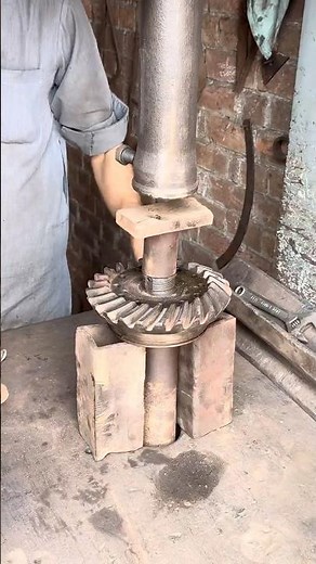 Stuck Axle Gear Removed with Hydraulic Press Machine | Incredible Heavy Equipment Repair #axle
