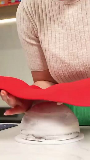 5.8K views · 74 reactions | What happened to Santa 﫣 Come & find out at our Tumbling Santa Class on Saturday Dec 16th! Join our resident teacher @mkbragg_ to learn all there is to know about preparing a half dome cake for covering plus a range of fondant techniques. All experience levels welcome, book now via the link in our bio ‍ | Cakers Warehouse | Facebook