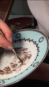Hand-painted plates: Unique artistry for your table #handpainted #ceramic #ceramicpainting