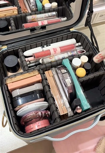 Packing My Bag: ASMR Organization Tips