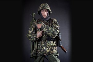 D80127 3rd SS-Panzer-Division MG34 Gunner Ver. C Curtis - DID Corp.