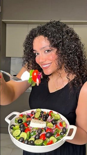 🥗 Authentic Greek Salad | Easy Mediterranean Recipe in 5 Minutes