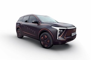 What is the fuel tank capacity of Mahindra XEV 9S? | ZigWheels