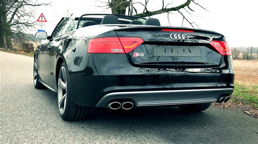 Audi S5 acceleration and exhaust sound highlights