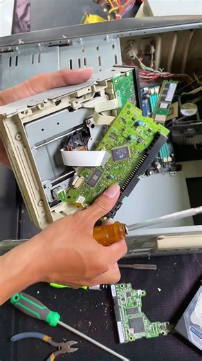 Take the module from the old CD room #review #cdroom #dvd #pcb #old #foryou