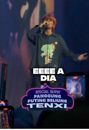 Mending nyanyi sama aku….. EEEE A! Belanja sikit @dia.muse perform lagu EEEE A kat Special Show Panggung Puting Beliung Tenxi Day 2 😍 #sharERA #fyp