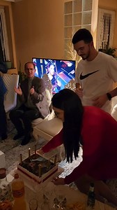 Urime dtl ❤💎💫👑 edhe 100 të tjera e të lumtura❤🥂🥂🥂... DRITA E SYVE TE MI🥰... E ty TRINGA ZOTI TE BEKOFT❤💎....M B | Mihrije Braha