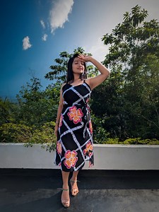 2.3K reactions · 4 comments |  *Batik Beauty Unveiled* Showcasing the perfect blend of tradition and modernity with our latest frock designs.  Online Store - https://sadewbathik.com #batik #batiksrilanka #fashion #girls #frockdesign #srilanka #fy #viral #foryou #topvideo #women #bussiness #tiktok #sadewbatik | Sadew Bathik | Facebook