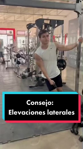 Elevaciones Laterales en Polea: Consejos y Biomecánica