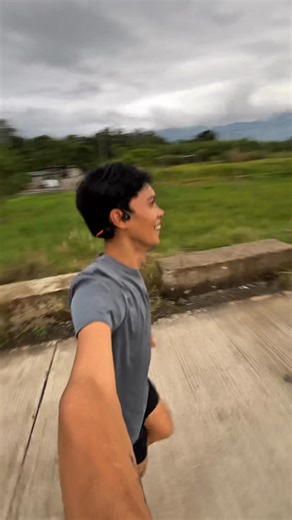 17K views · 824 reactions | Day 10 Marathon Training. Program: Easy Run. #jogging #runningcommunity #marathon #running #runningmotivation #marathontraining #runninglife | Ensign Kevin Mariano | Facebook