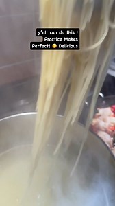 #spaghetti #shrimp #garlic #oliveoil #parsley #basil #eat#napoli #abruzzo #food #peperoncino #olives #sundriedtomatoes #simple #tasty #cooking | Chef Dennis Sammarone