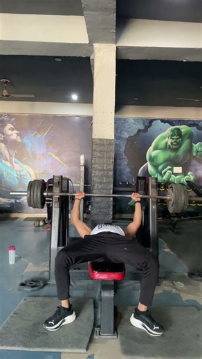 90kg bench press 🦍#gym #gymmotivation #youtube #youtubeshorts #success #shortvideo ￼