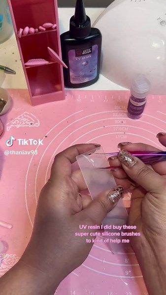 Exploring the Magic of UV Resin: Projects and Tips